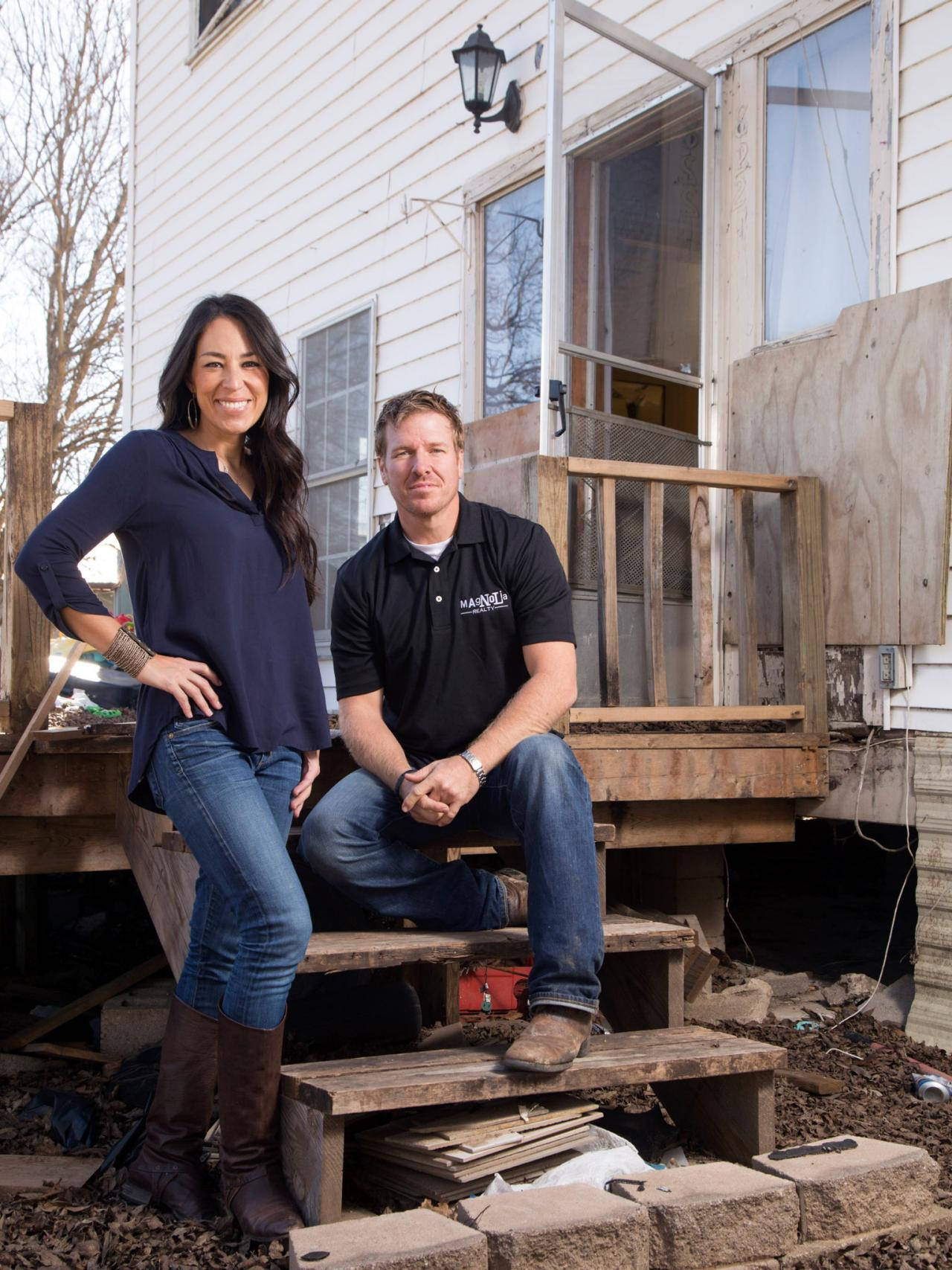 Joanna Gaines And Chip House Renovation Background