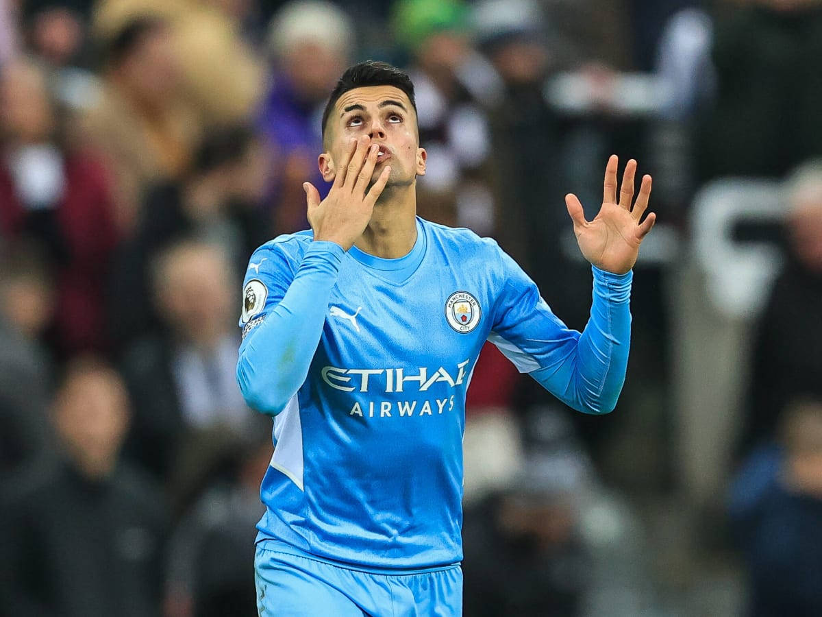 Joao Cancelo Blows Kiss Background