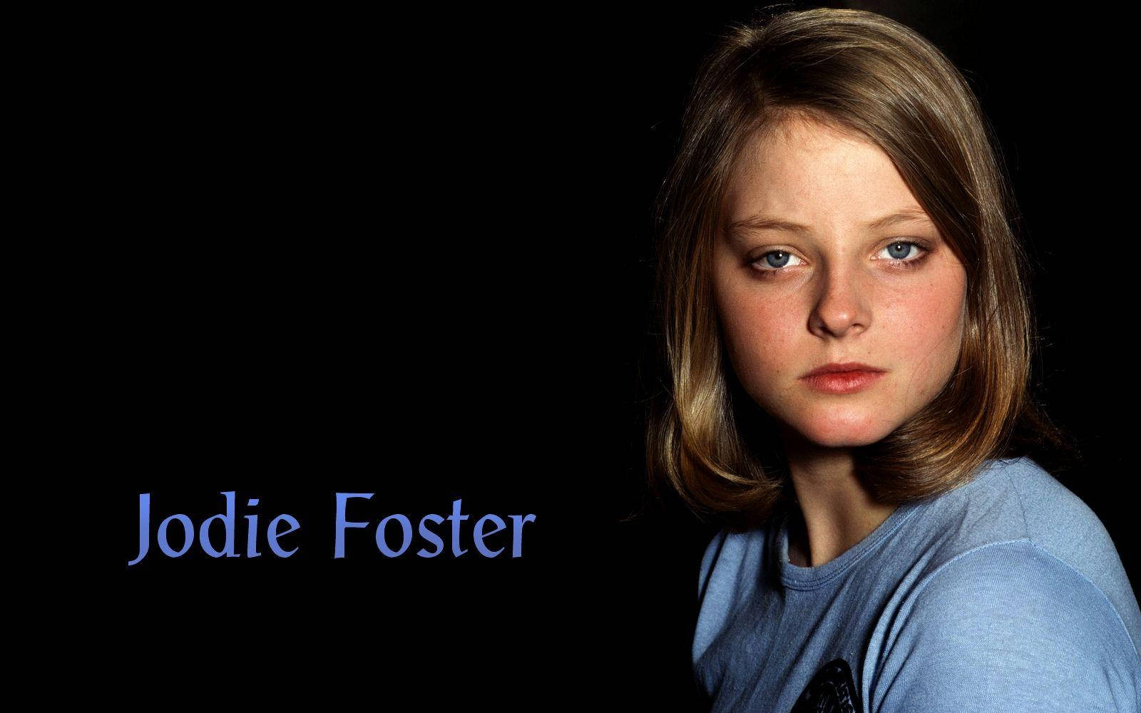 Jodie Foster In Black Background Background