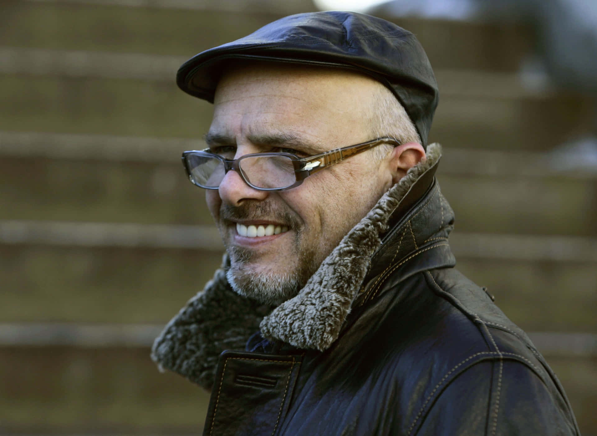 Joe Pantoliano 3000 X 2191 Background