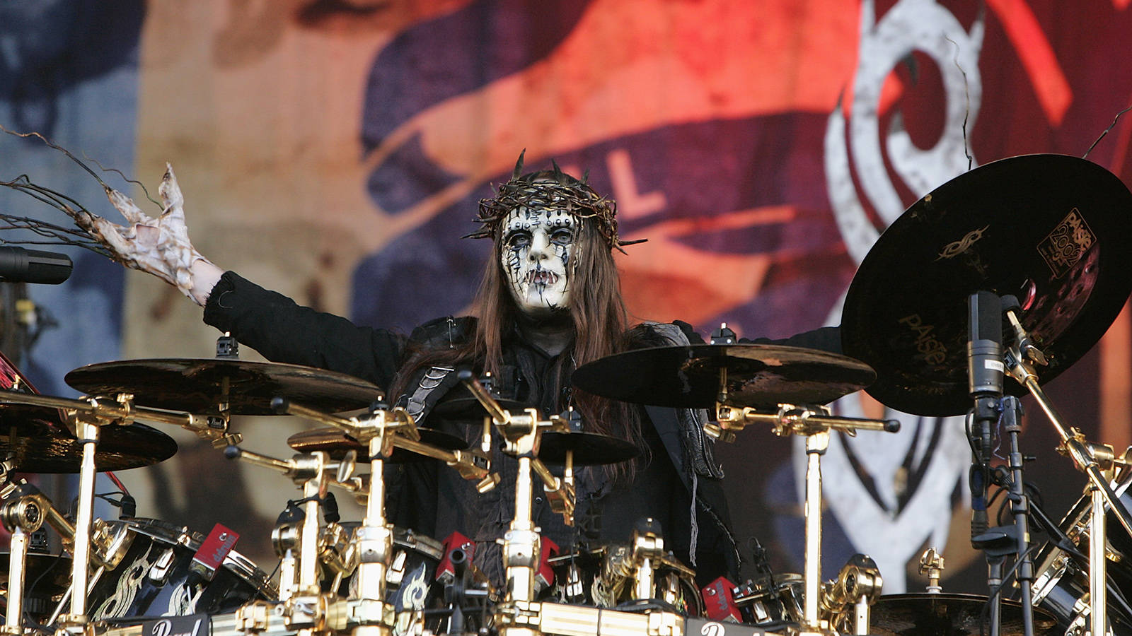 Joey Jordison Metal Drummer Background