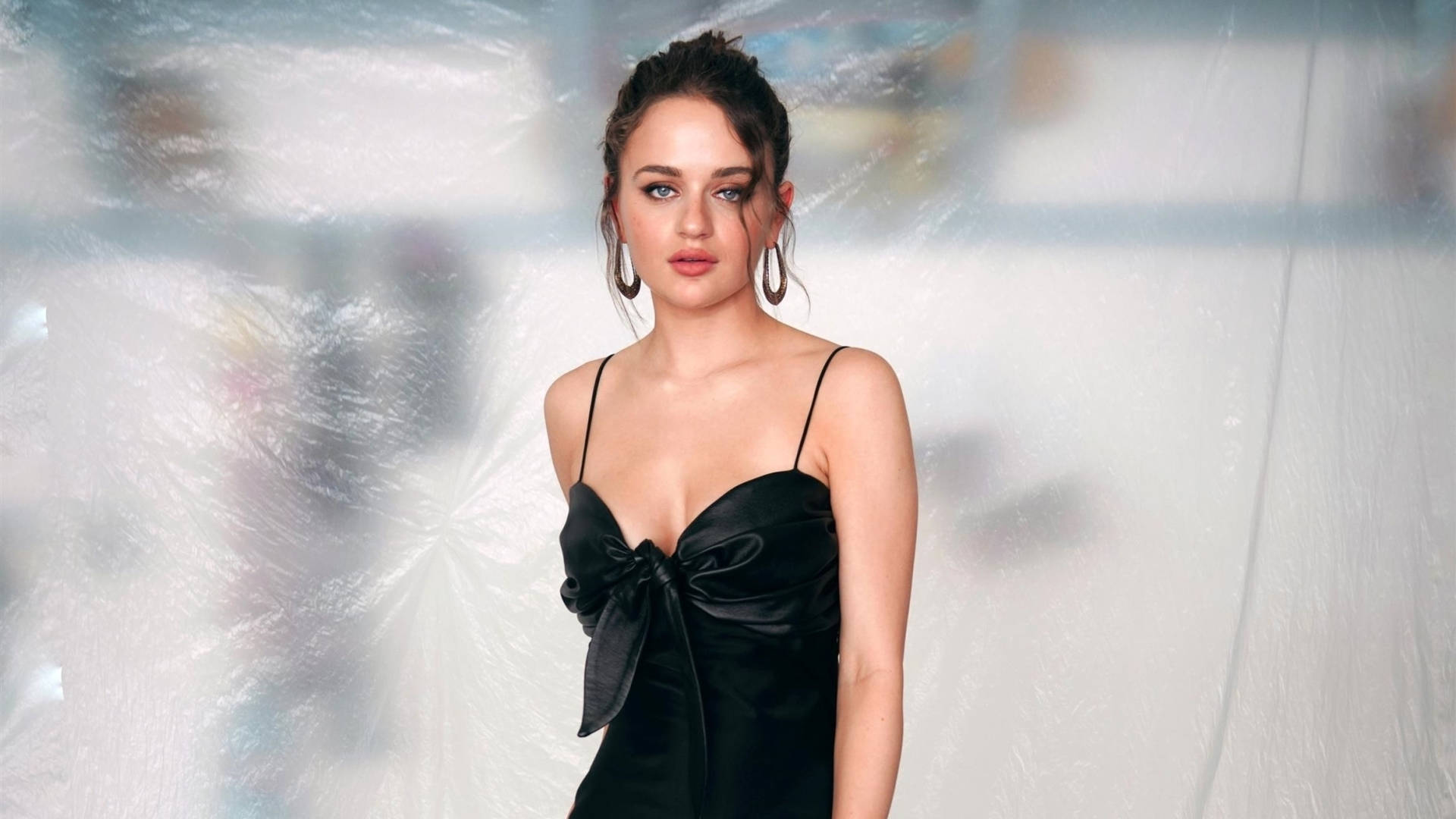 Joey King Home Red Carpet Background