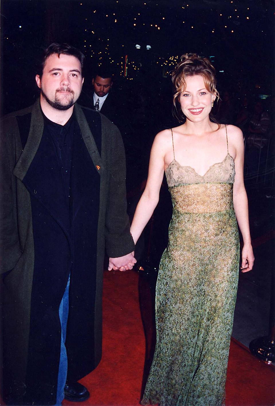 Joey Lauren Adams And Kevin Smith Chasing Army Premiere Background