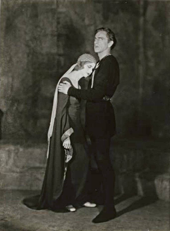 John Barrymore Hamlet And Ophelia Background