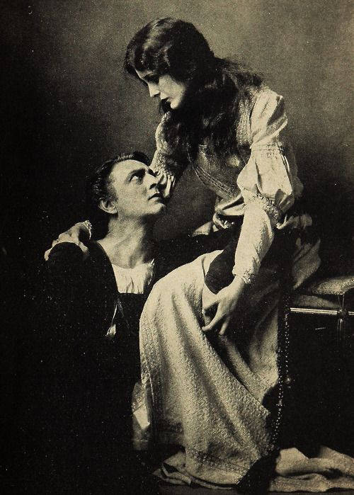 John Barrymore Hamlet Couple Background