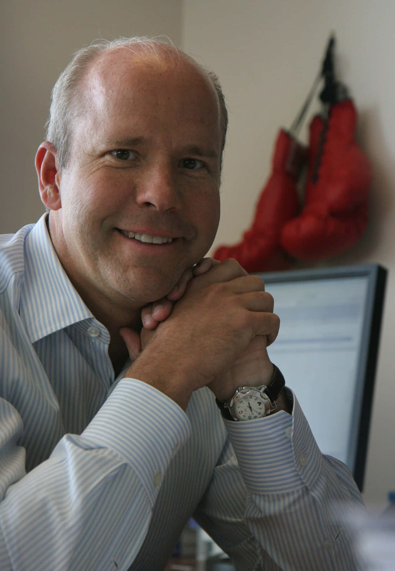 John Delaney Delivering A Powerful Speech Background