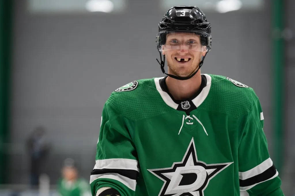 John Klingberg Teeth Photo Background