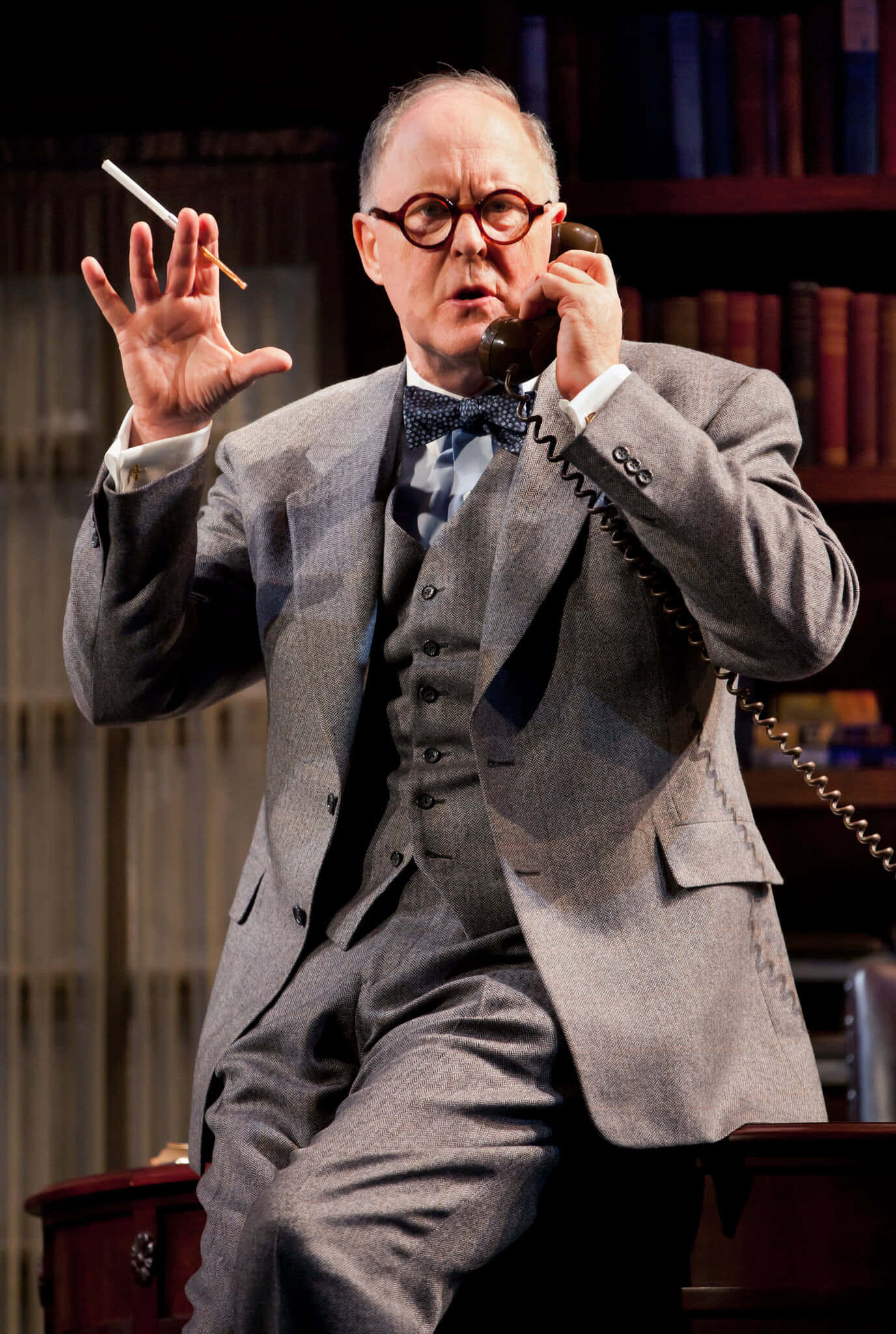 John Lithgow As The Chameleon Background