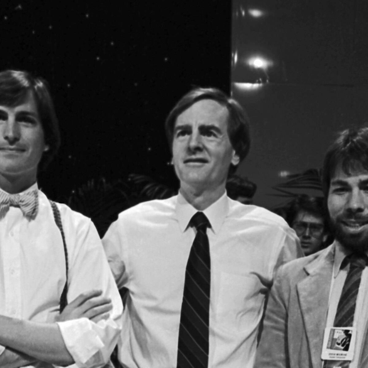 John Sculley In Between The Apple Duo Background