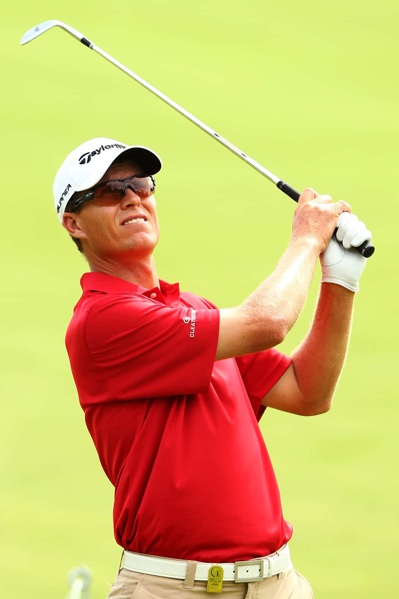 John Senden Focused On His Shot Background