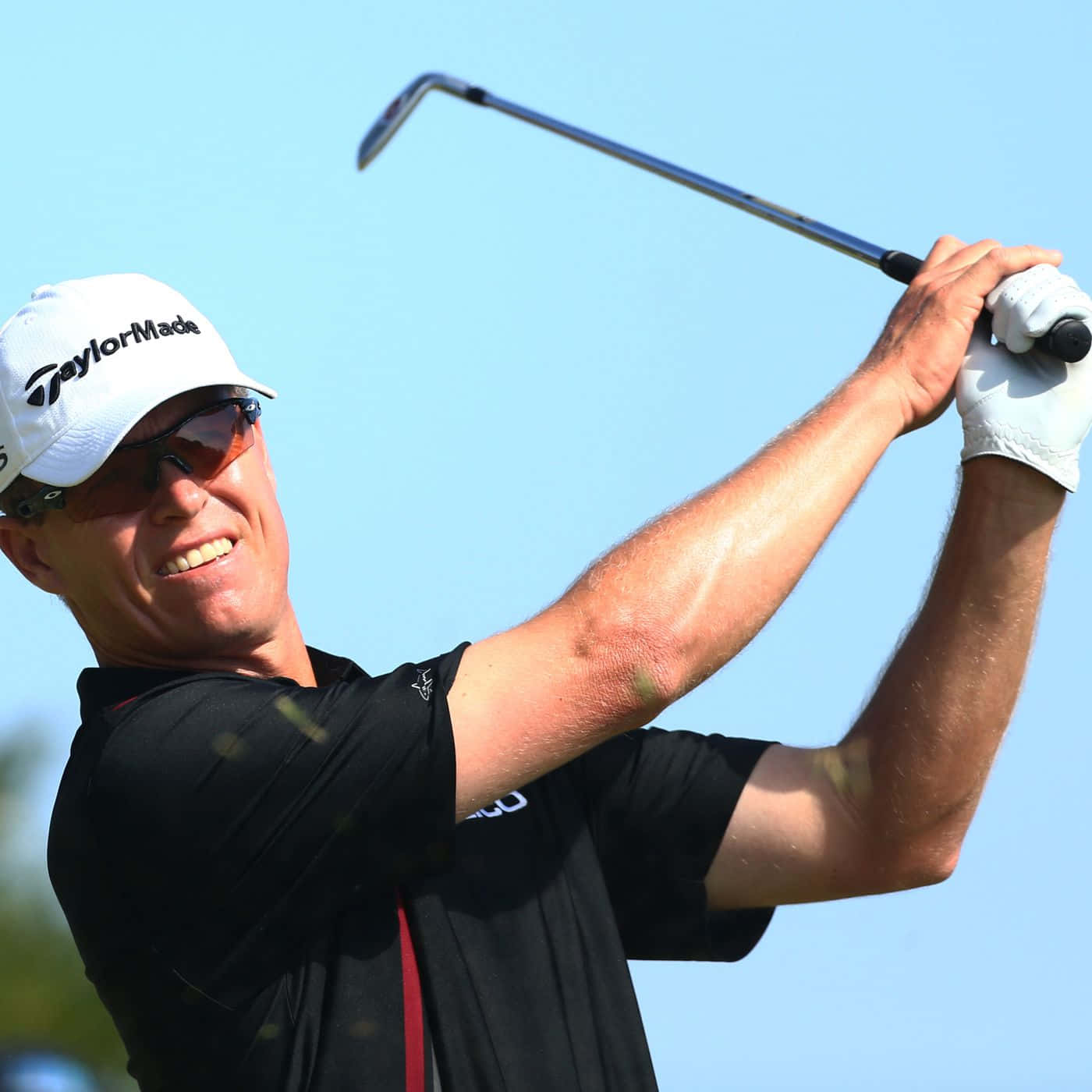 John Senden Wearing Cap And Sunglasses Background