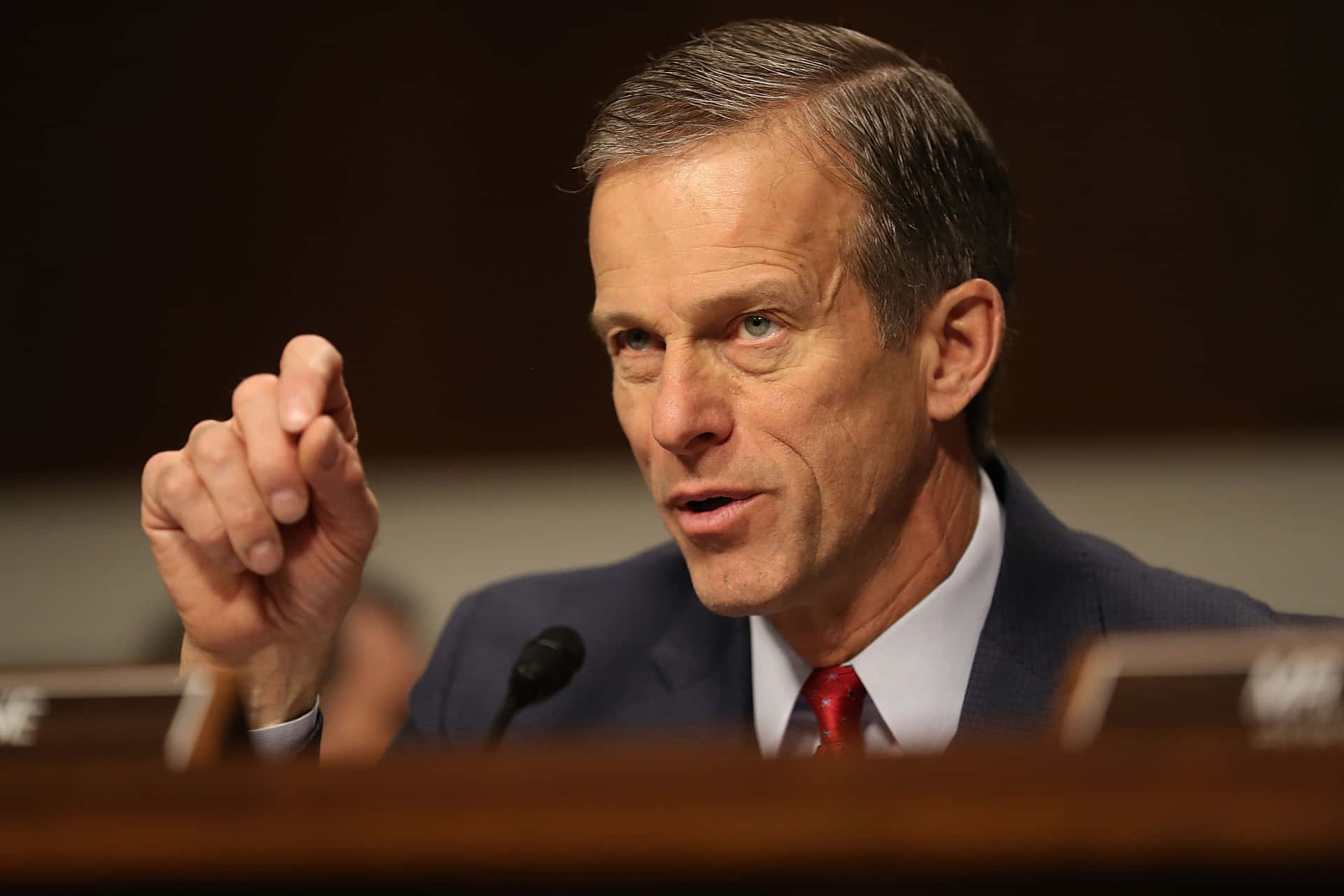 John Thune Gesturing With Right Hand Background