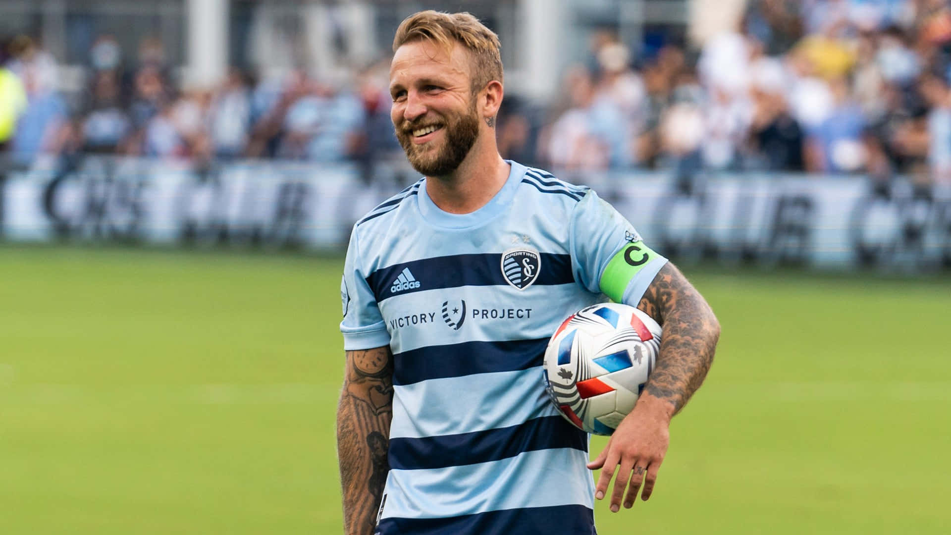 Johnny Russell Sporting Kansas City 2022 Background