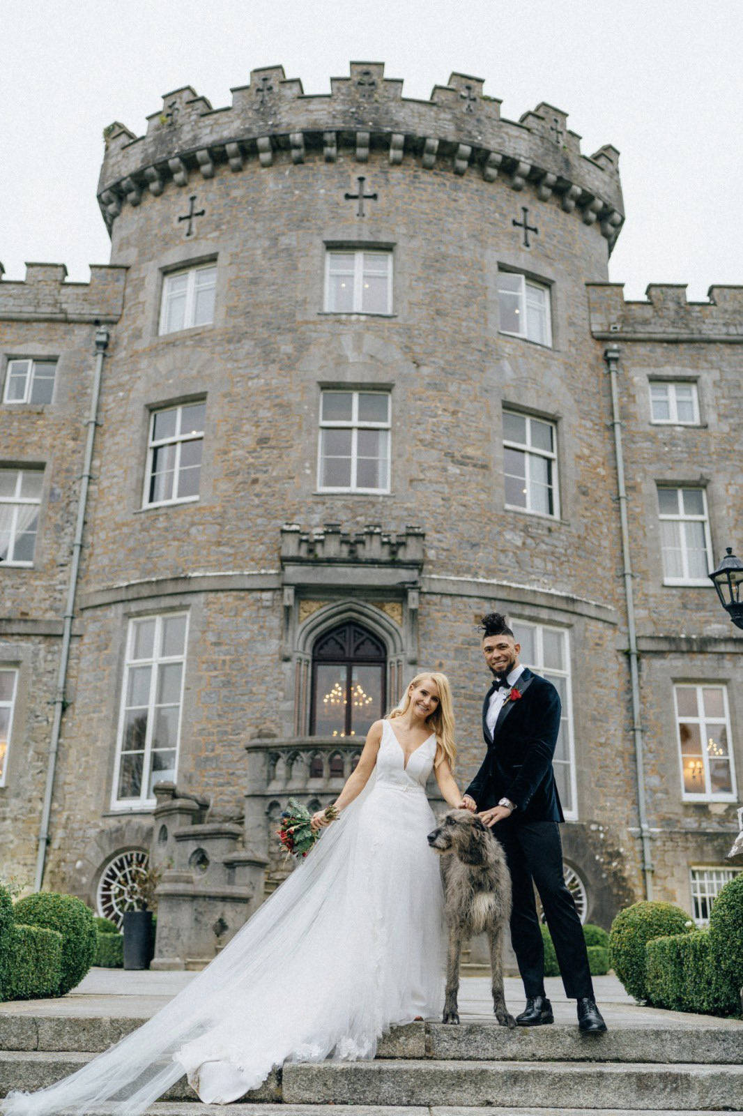 Johnny Walker With Wife And Dog Background