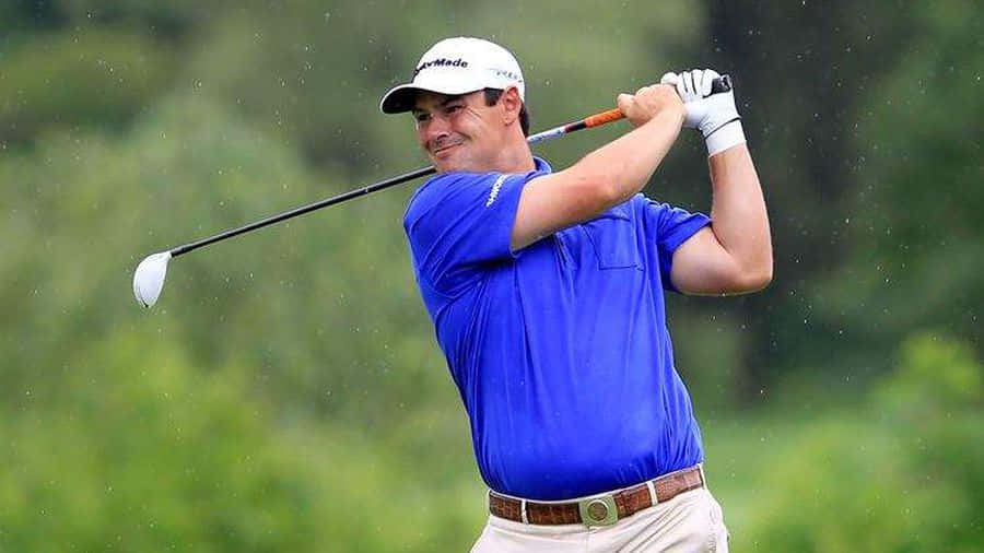 Johnson Wagner Golf In The Rain Background