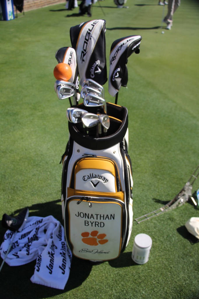 Jonathan Byrd Golf Equipment Background