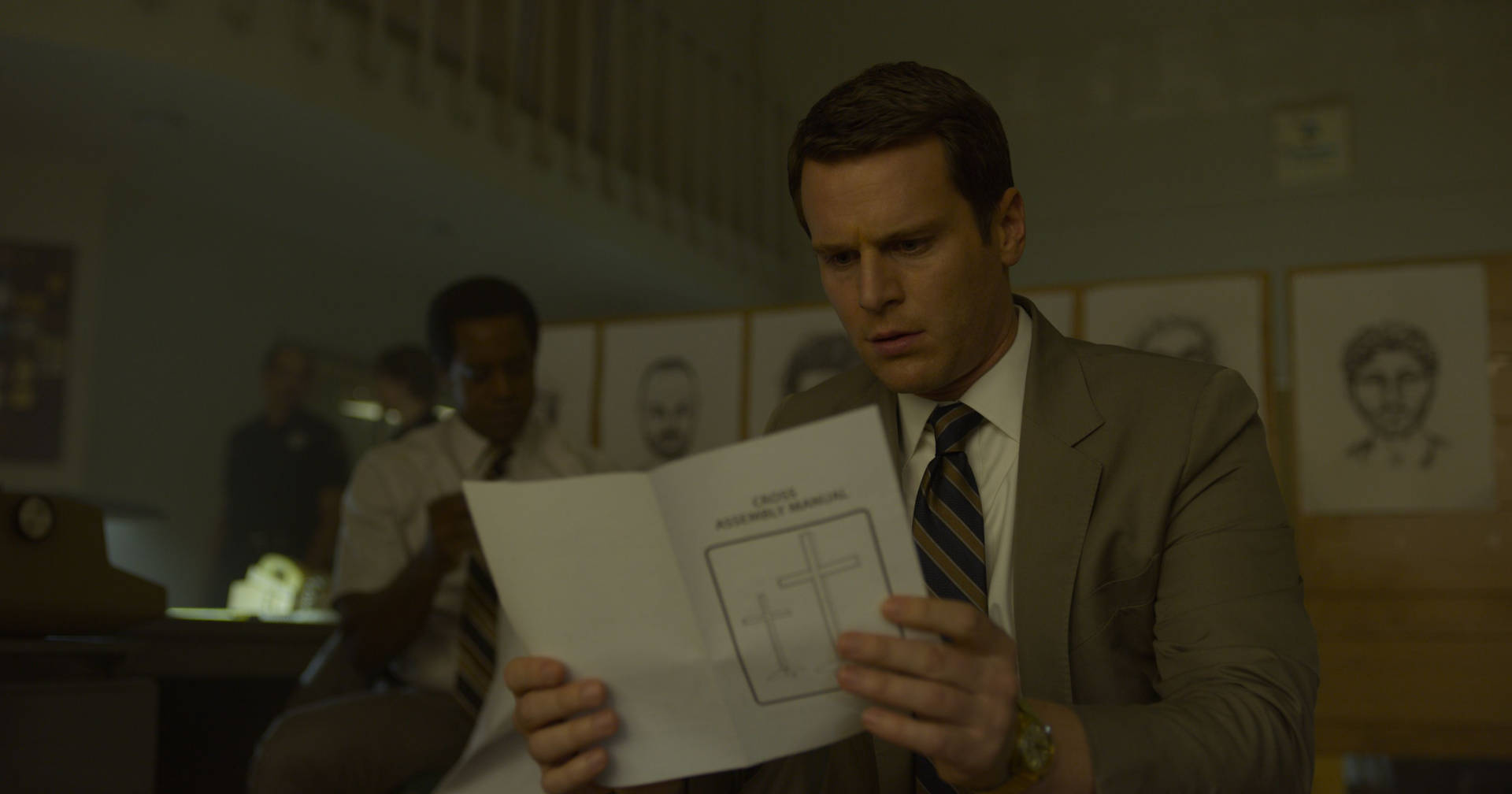 Jonathan Groff Of Crime Thriller Mindhunter Series Background