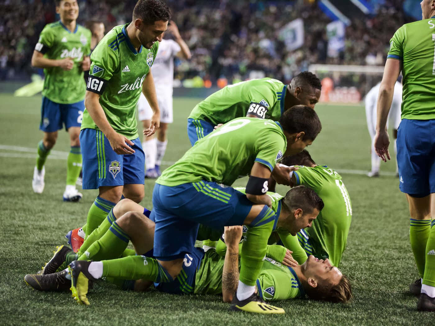 Jordan Morris And Seattle Sounders Teammates 2019 Mls Final Cup Background