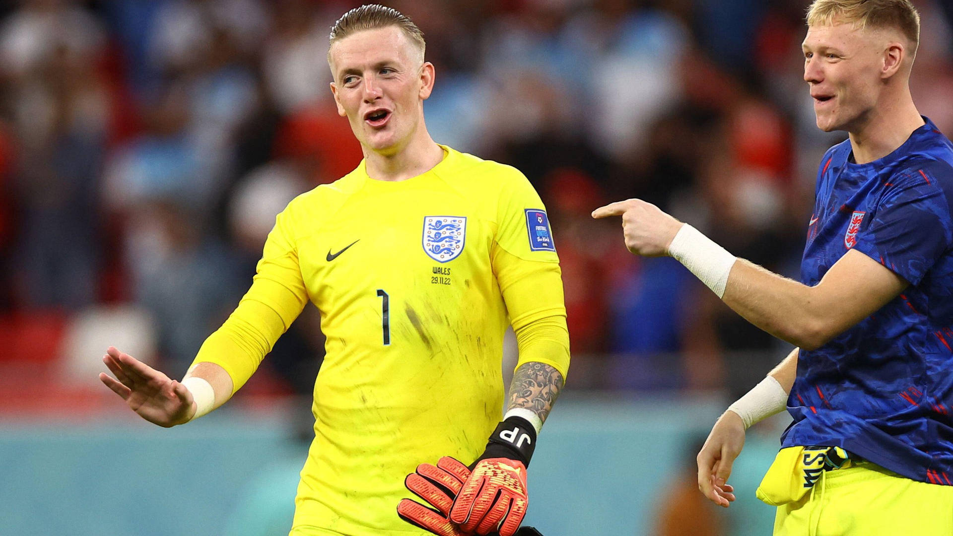 Jordan Pickford Being Pointed At Background