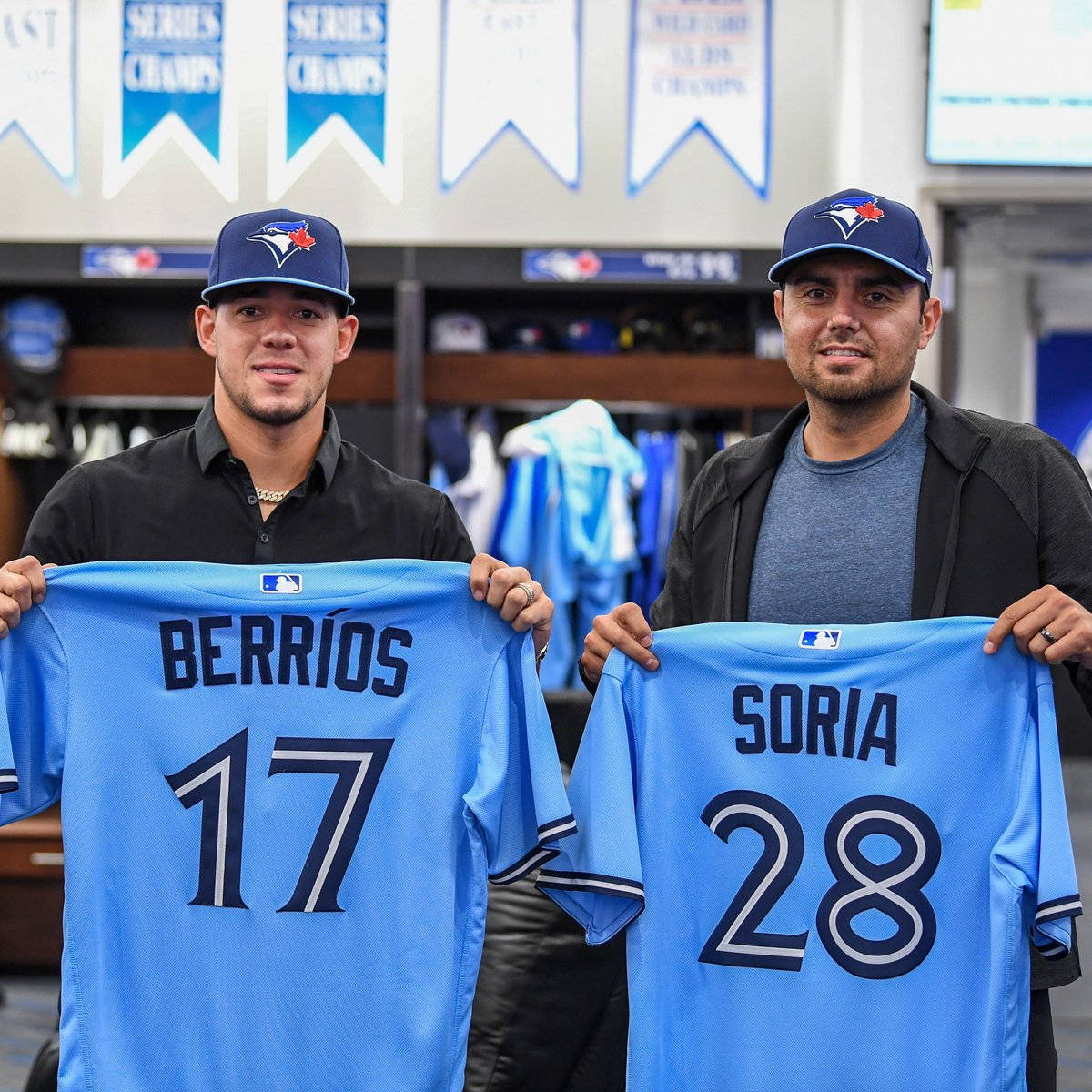 Jose Berrios And Joakim Soria Background