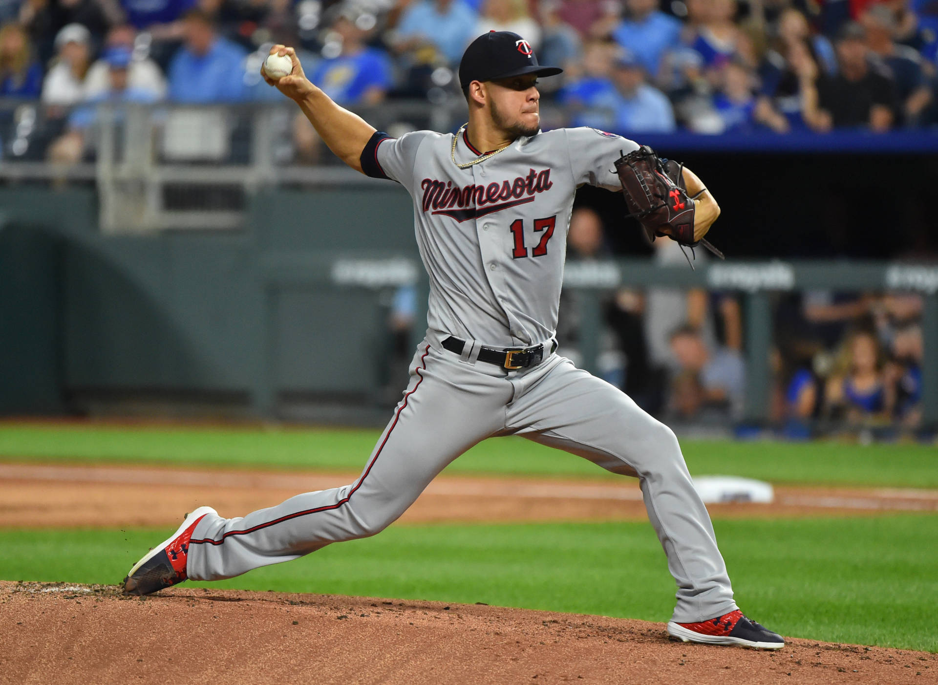 Jose Berrios Solid Pose Background