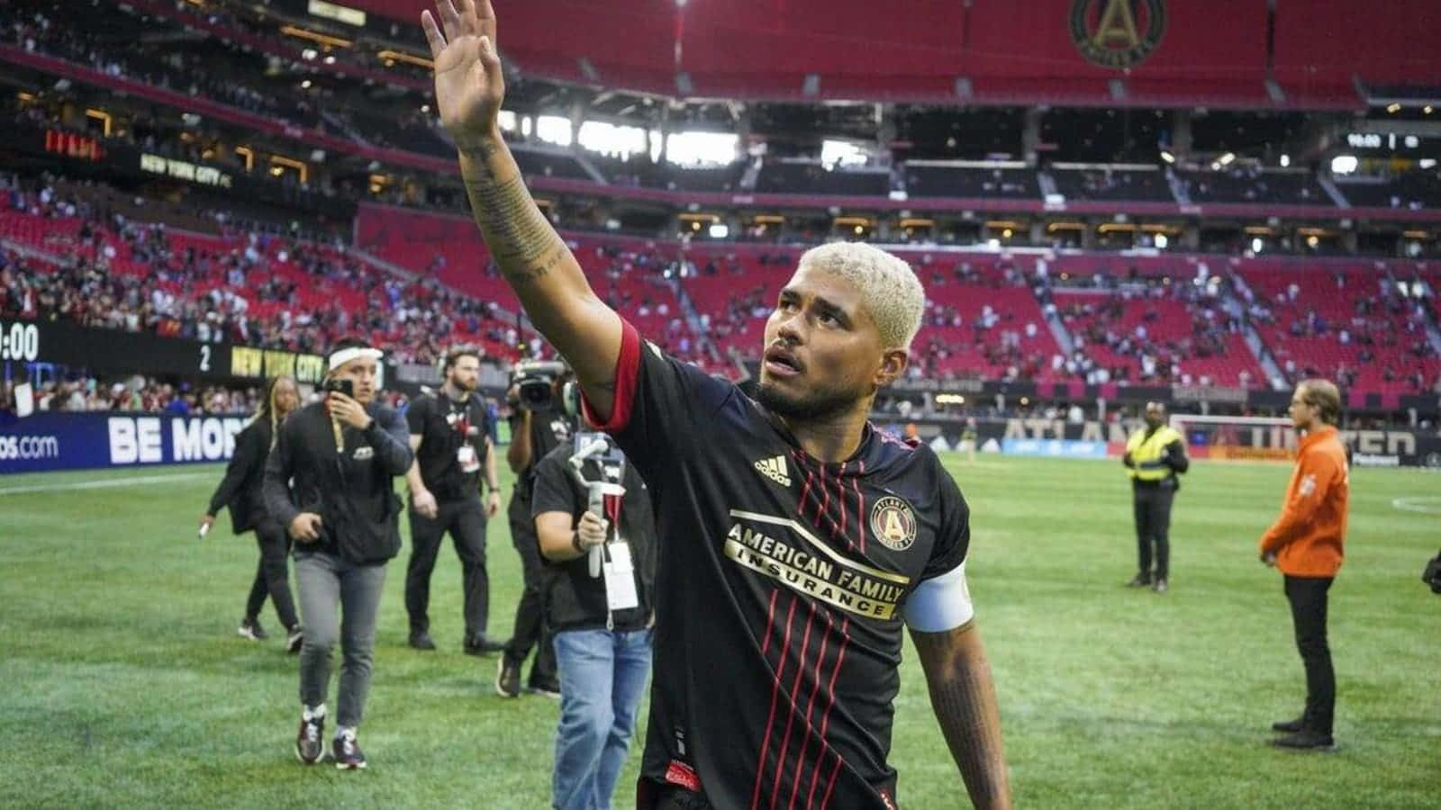 Josef Martinez Waving At The Fans Background