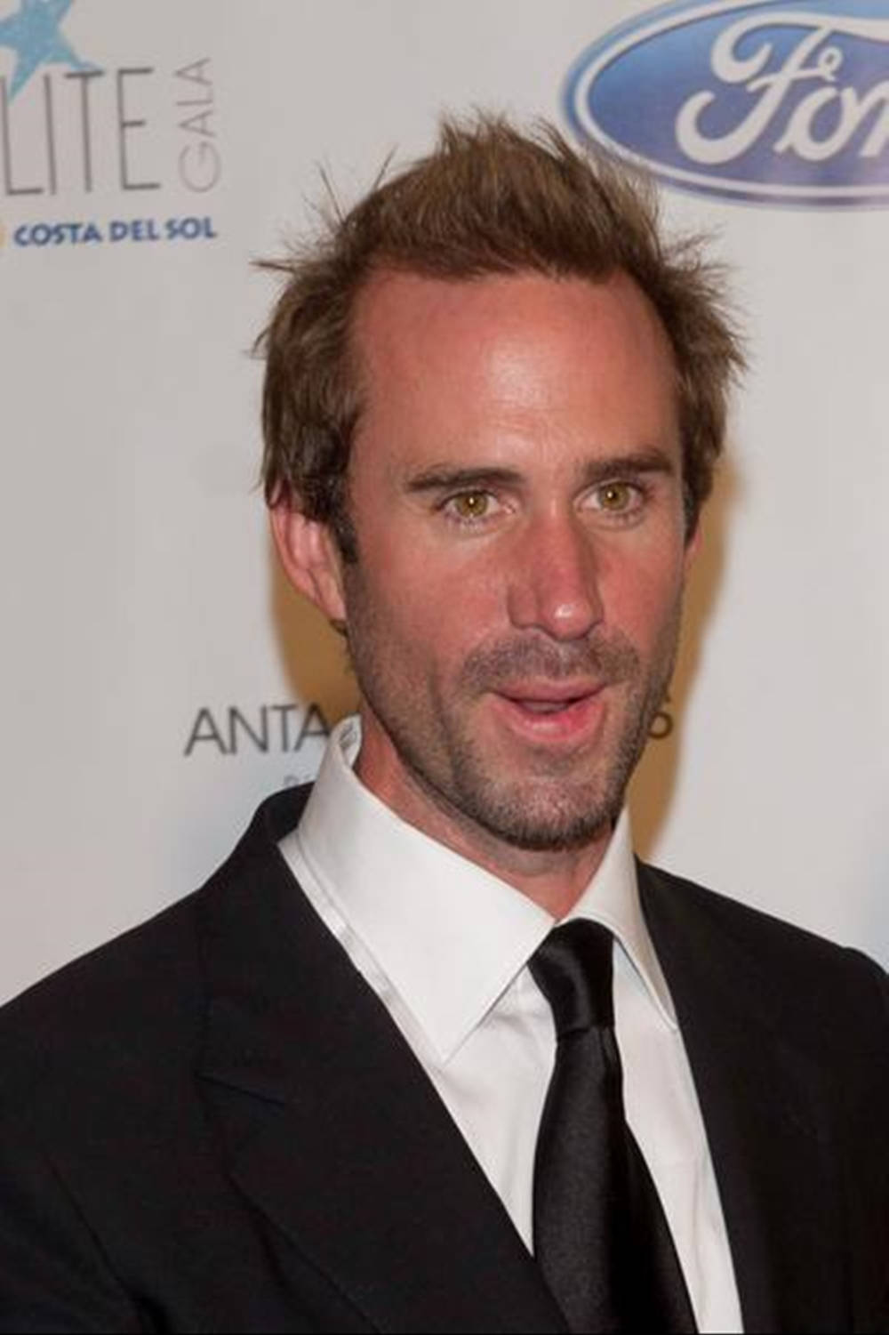 Joseph Fiennes At A Ford Event