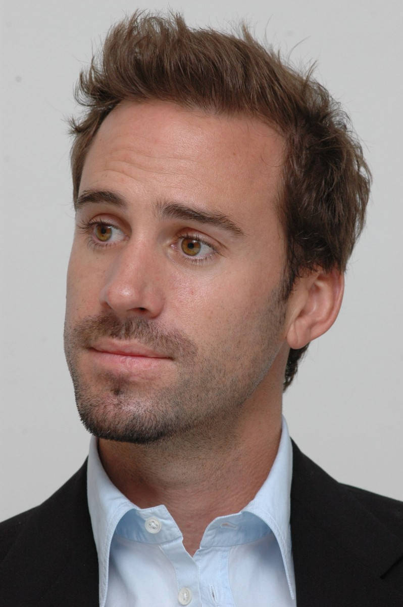 Joseph Fiennes Candid Picture