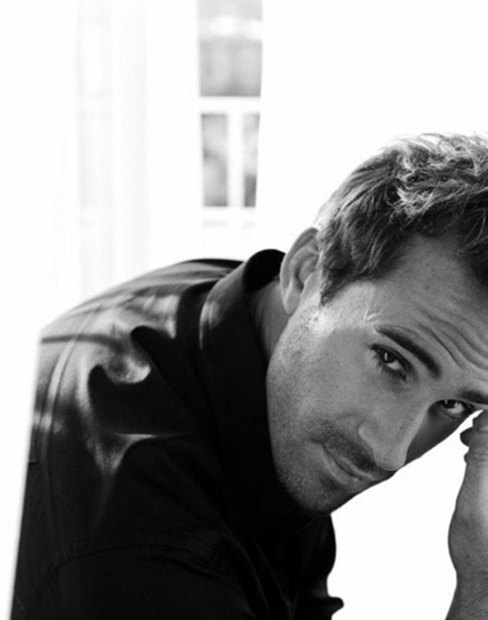 Joseph Fiennes Giving A Smoldering Stare