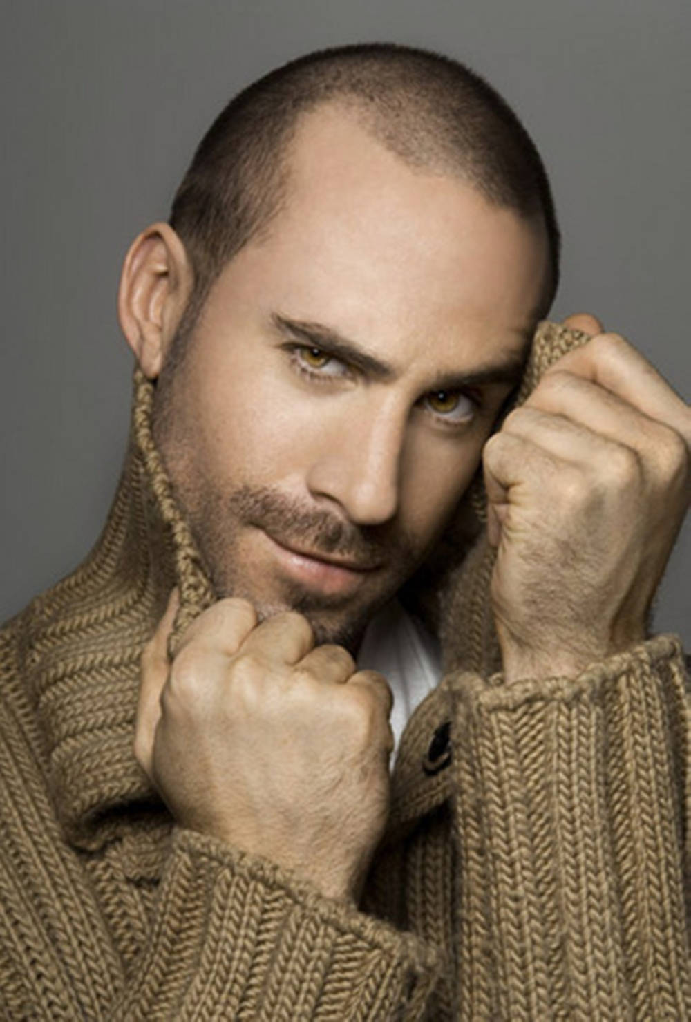 Joseph Fiennes In A Knitted Cardigan