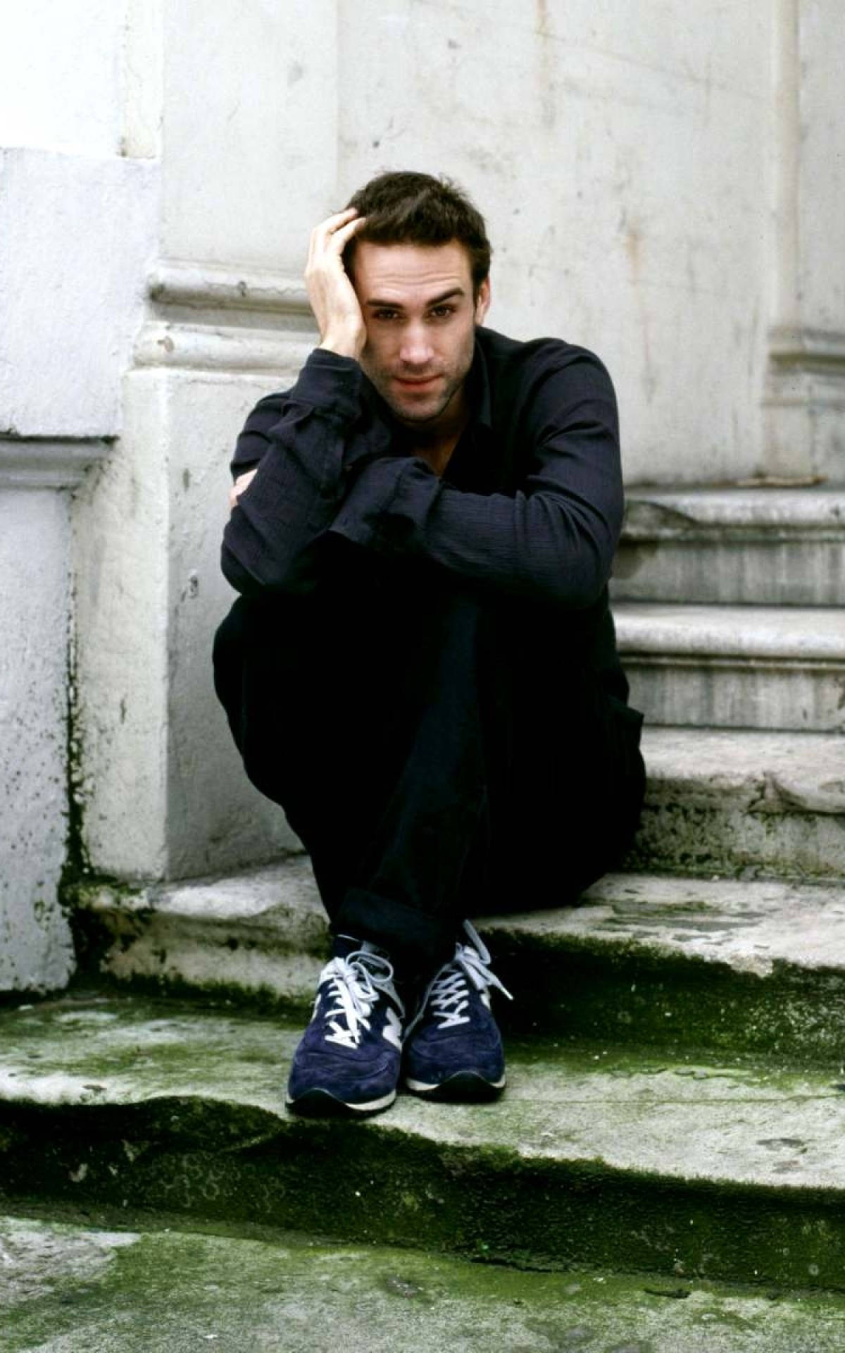 Joseph Fiennes In Sneakers