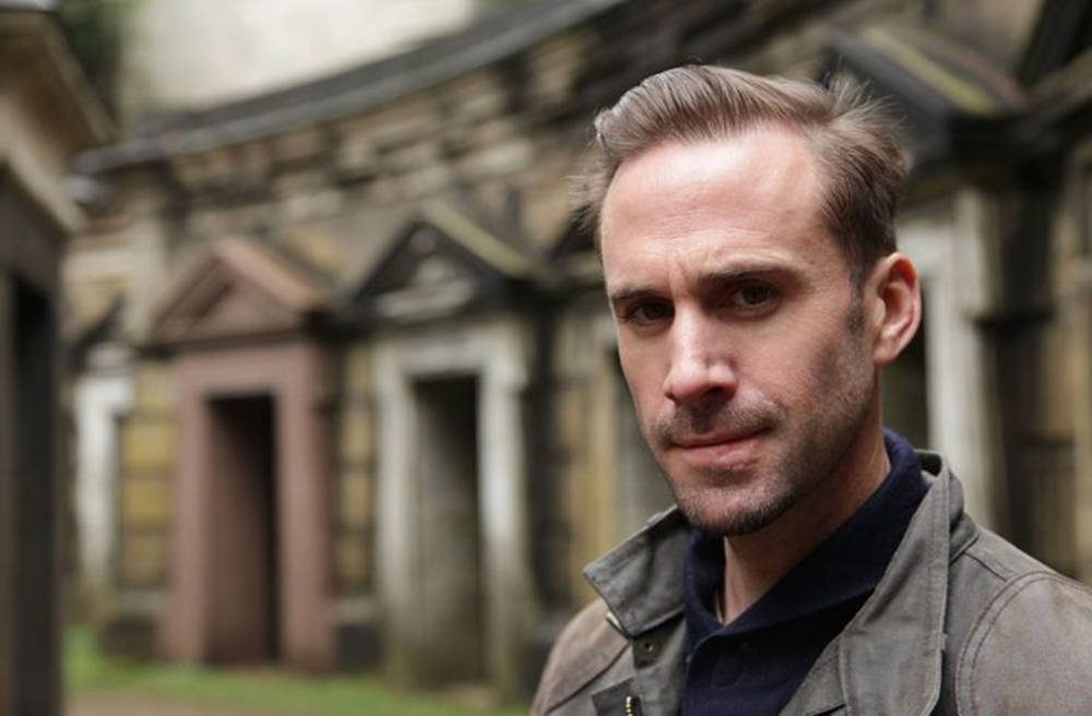 Joseph Fiennes Under London Weather Background