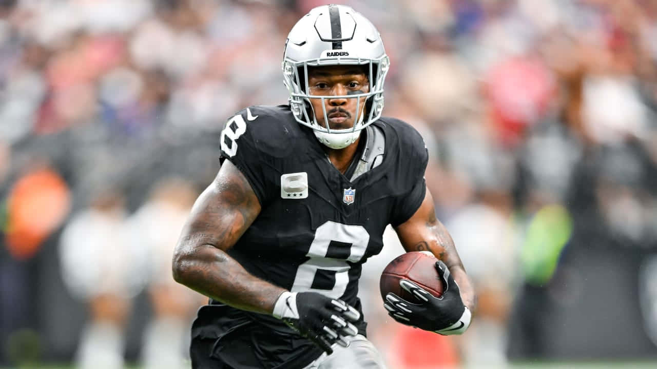 Josh Jacobs Raiders Running Back Action