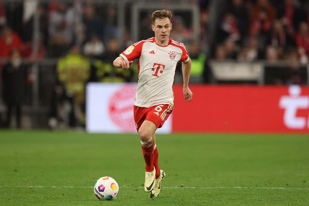 Joshua Kimmich Bayern Munich Action Background