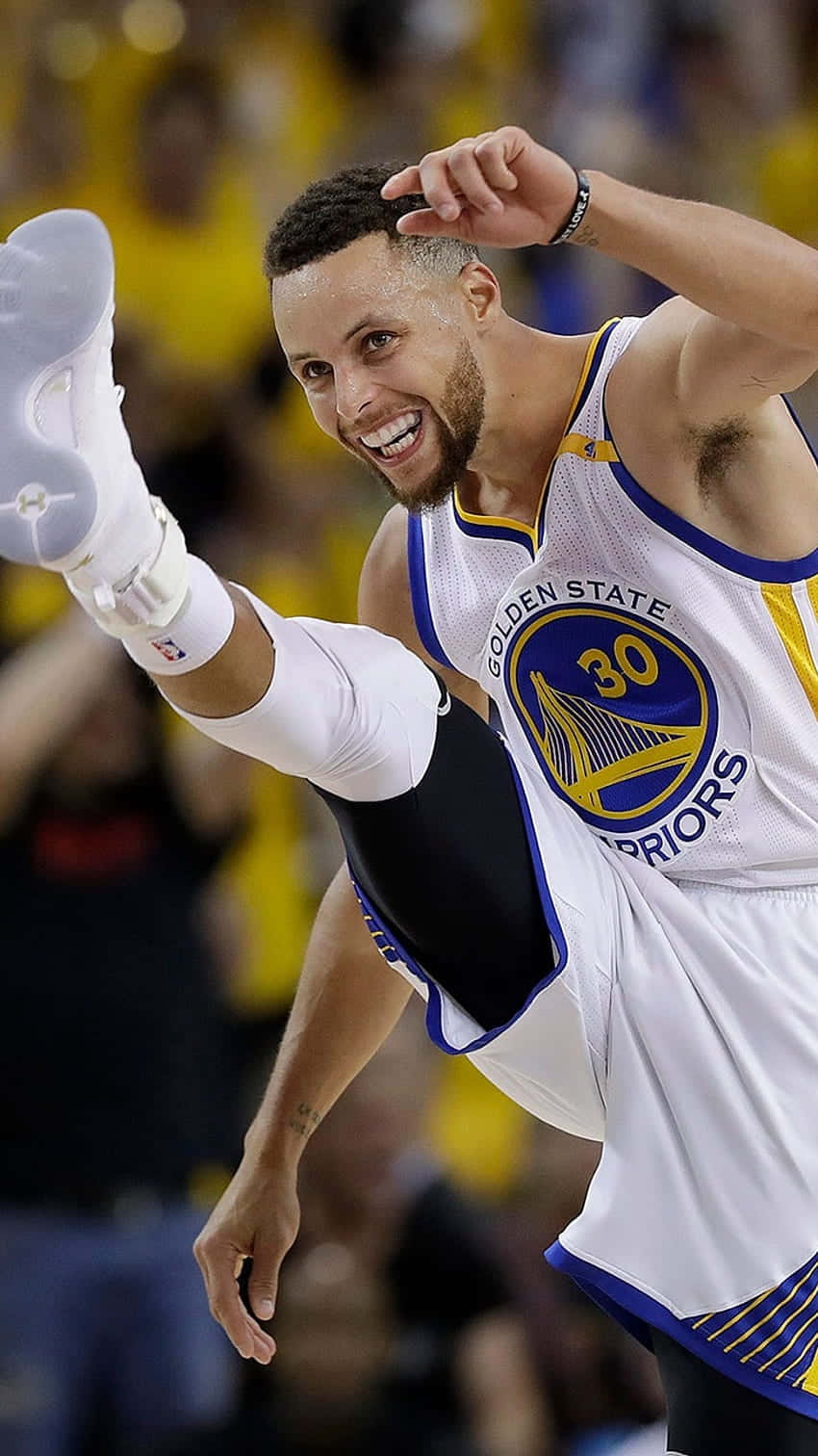 Joyful Kick Of Stephen Curry 4k Background