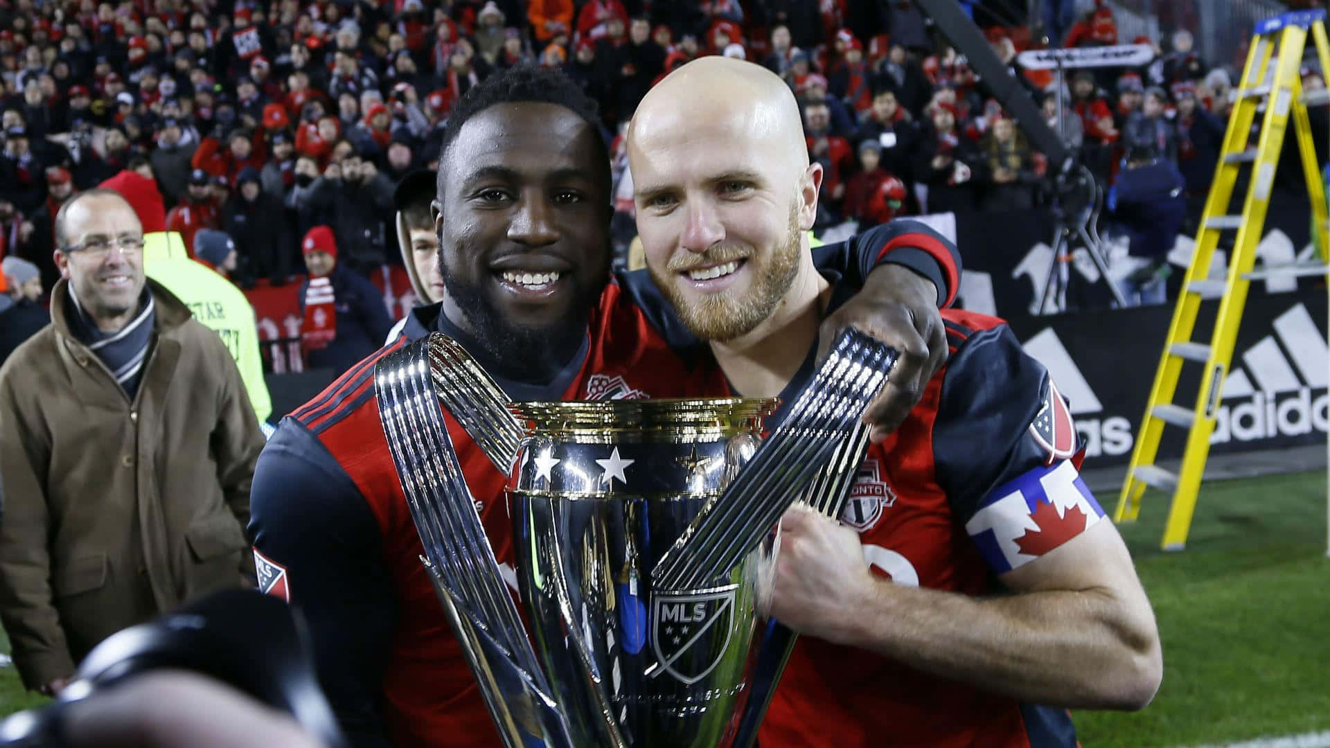 Jozy Altidore And Michael Bradley Holding 2017 Mls Cup Background