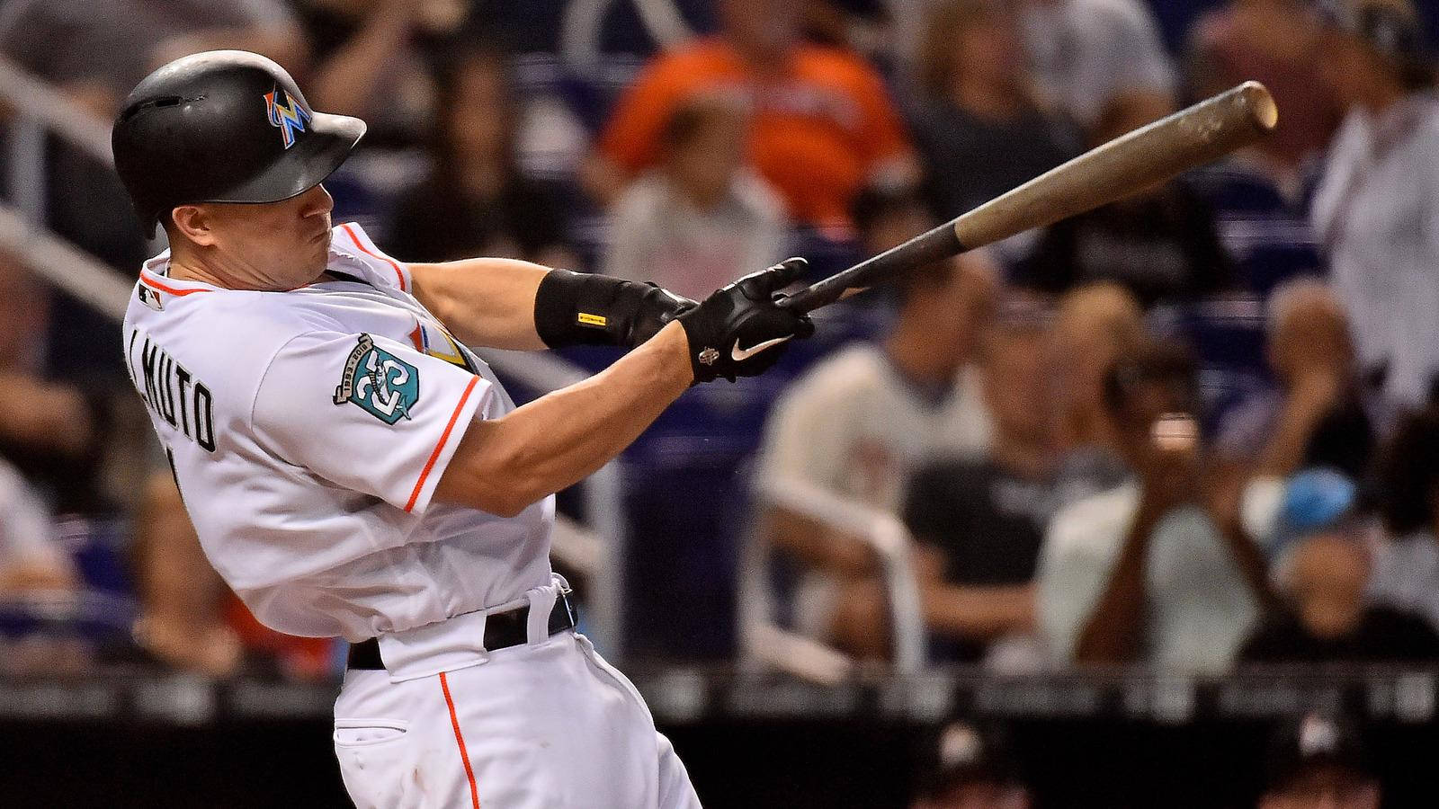 Jt Realmuto Solid Swing Background