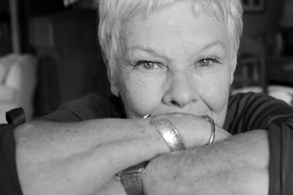 Judy Dench Mesmerizing Greyscale Background