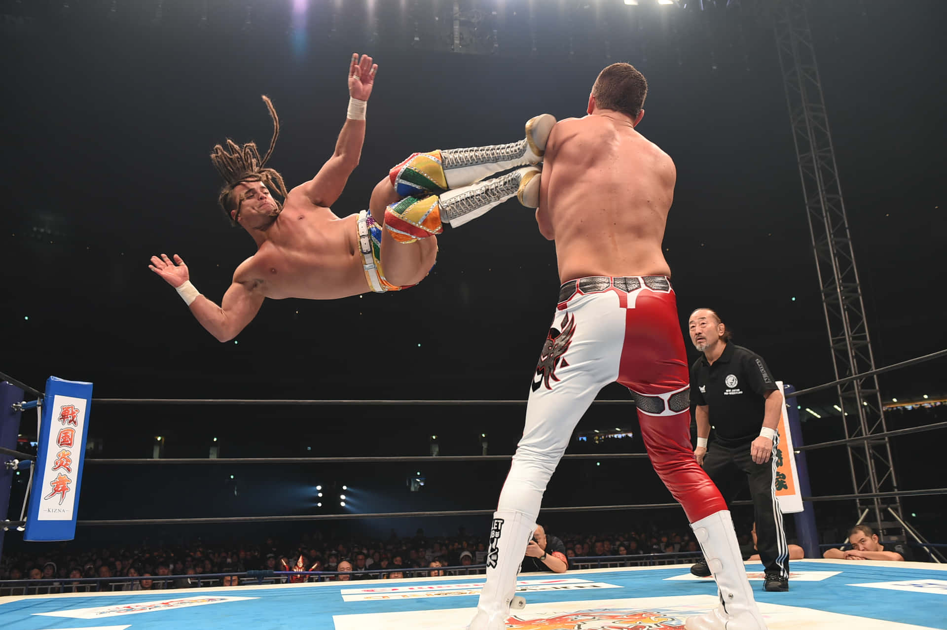 Juice Robinson Kicking In Air Background