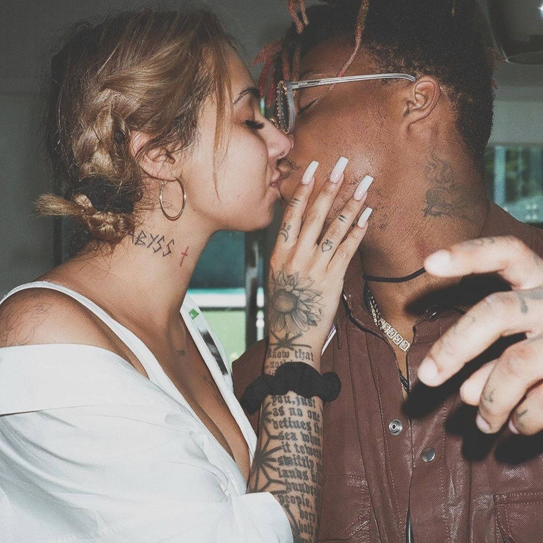 Juice Wrld And Ally Kiss Up-close Background