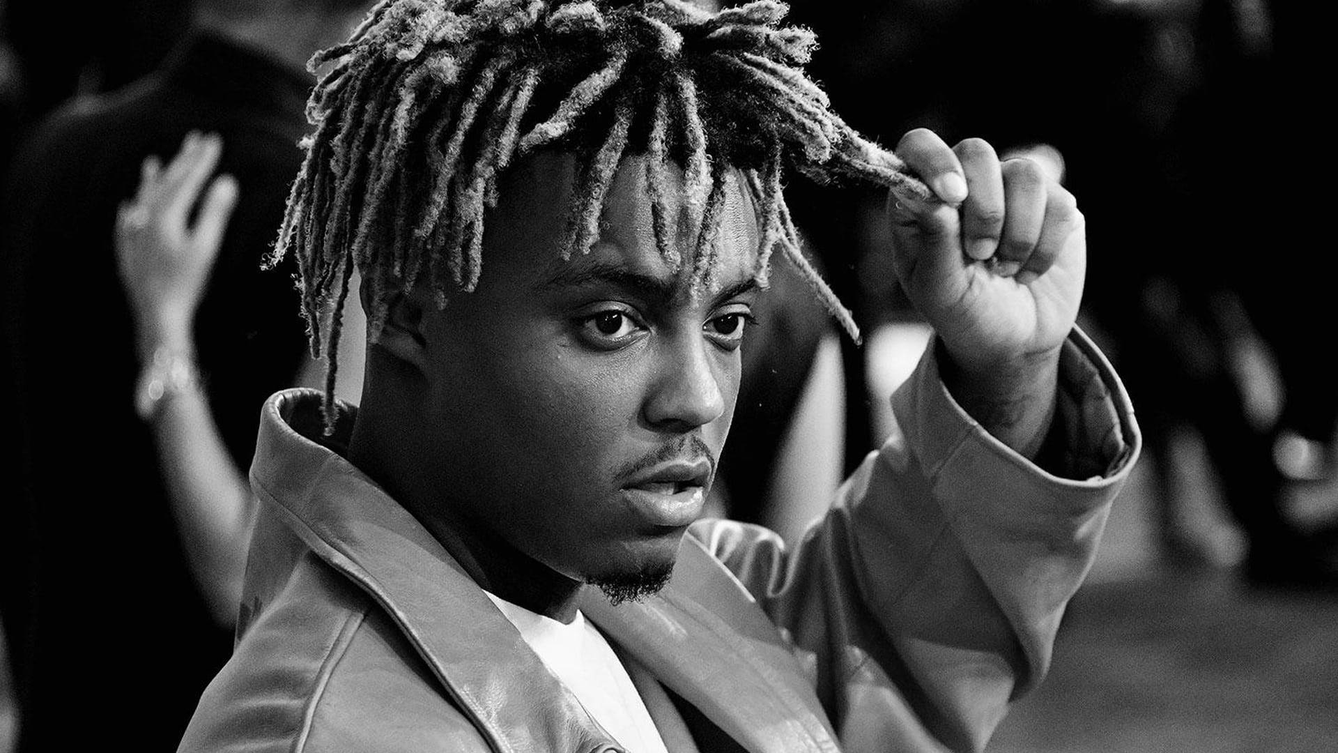 Juice Wrld Desktop Touches Hair