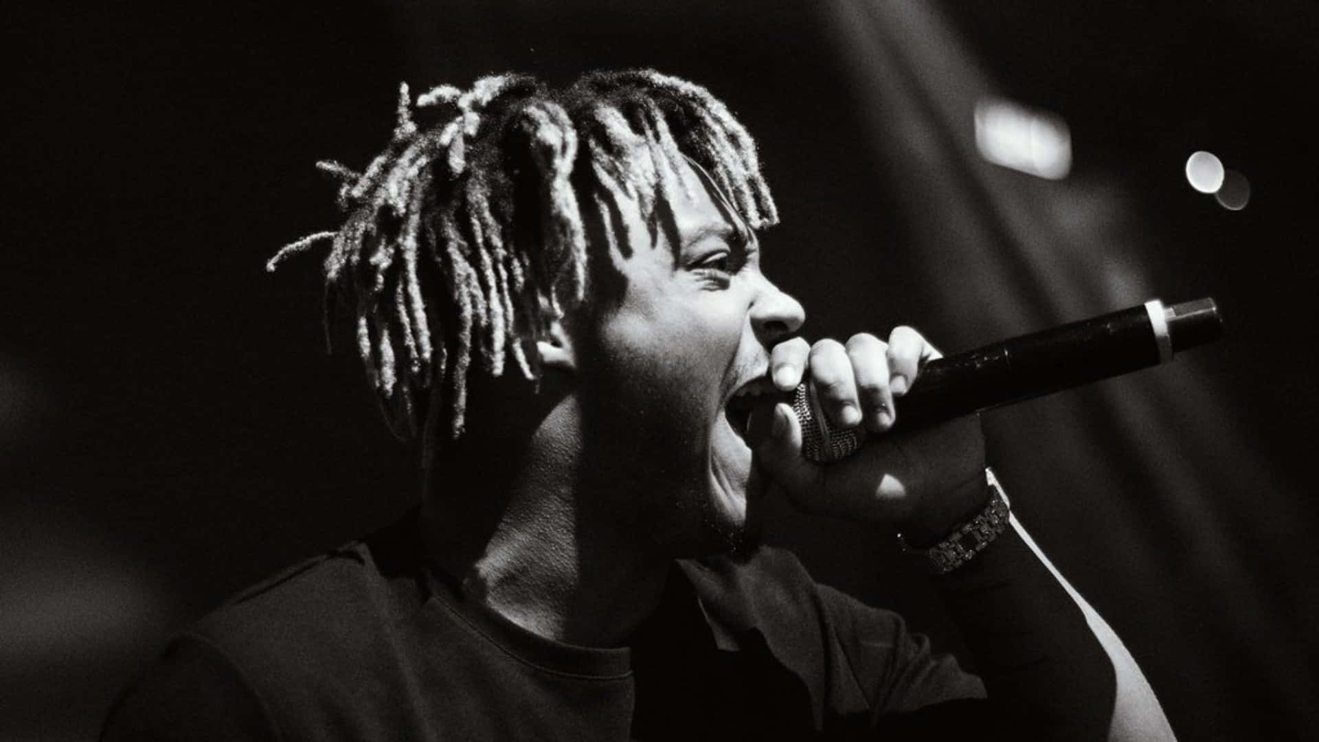 Juice Wrld Lights Up The Stage With An Electrifying Concert Performance!