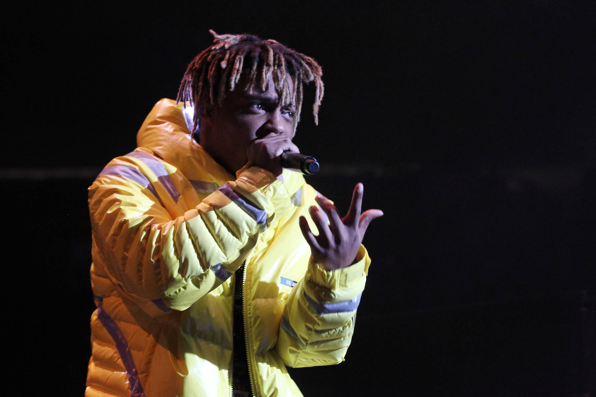 Juice Wrld Yellow Jacket Performance Background