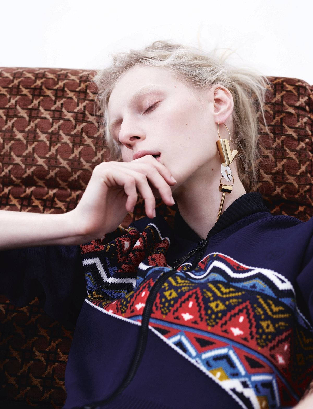 Julia Nobis Candid Shot Background