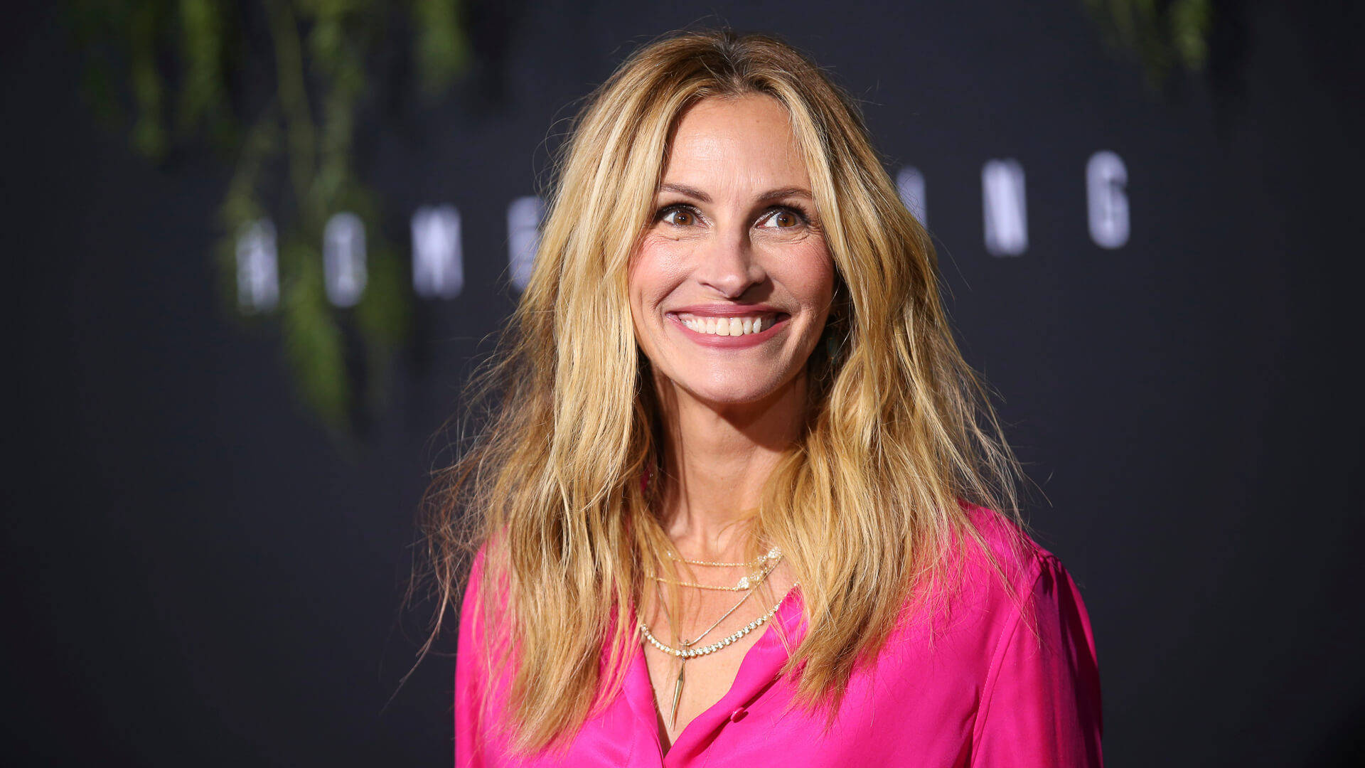 Julia Roberts In Hot Pink Background