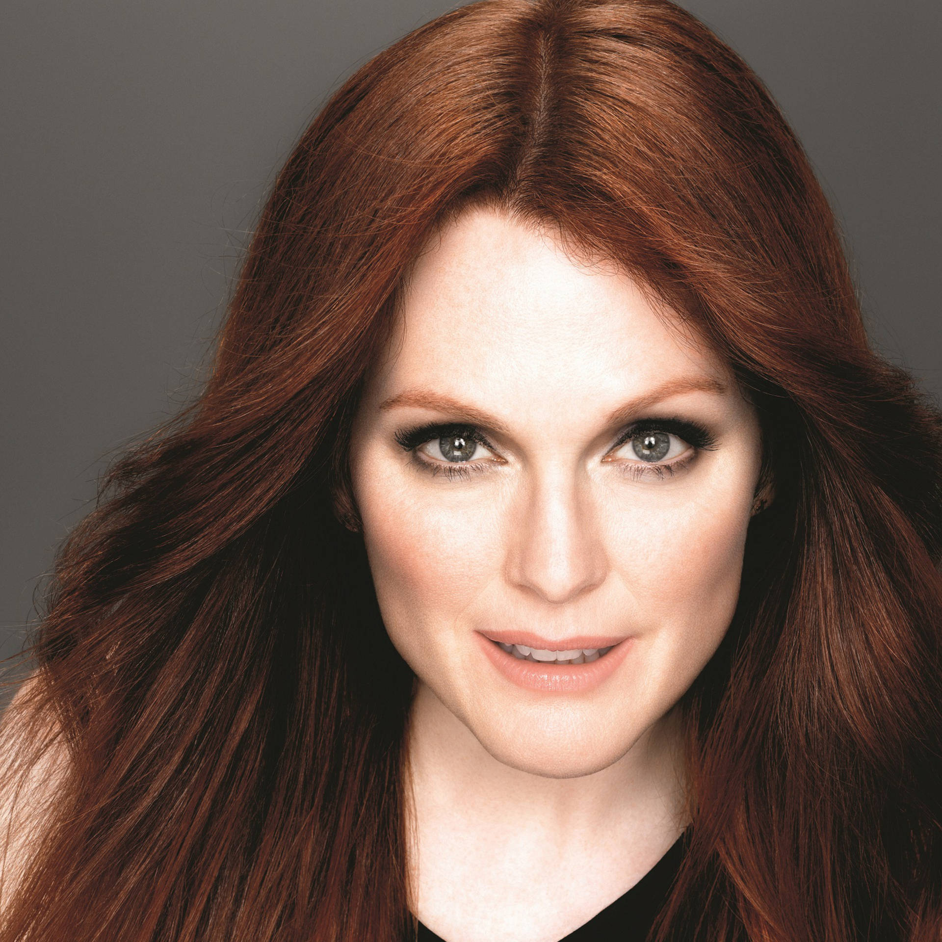 Julianne Moore Beautiful Mature Woman