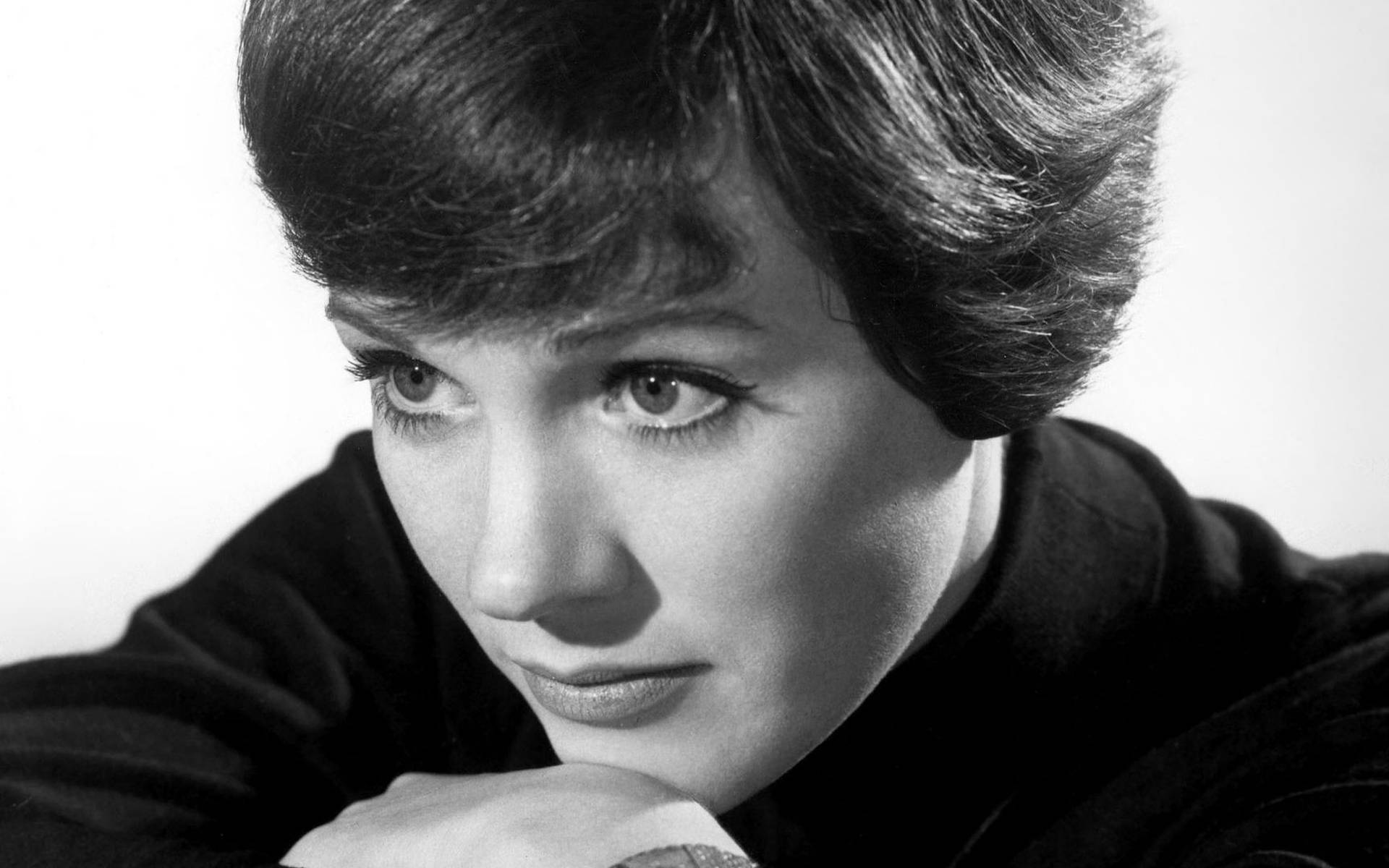 Julie Andrews Side View