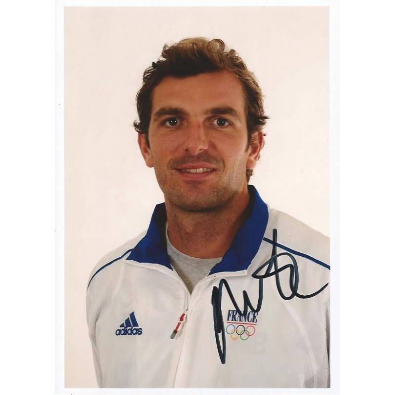 Julien Benneteau Photo With Signature Background