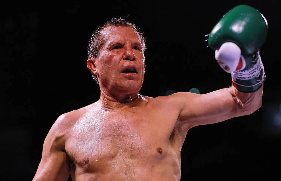 Julio Cesar Chavez Return To Boxing Background