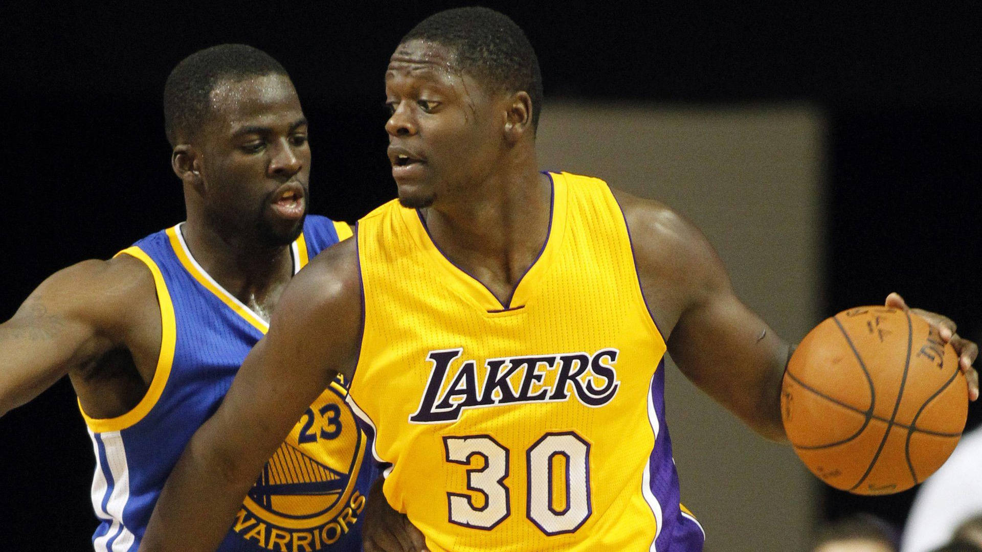 Julius Randle Against Draymond Green